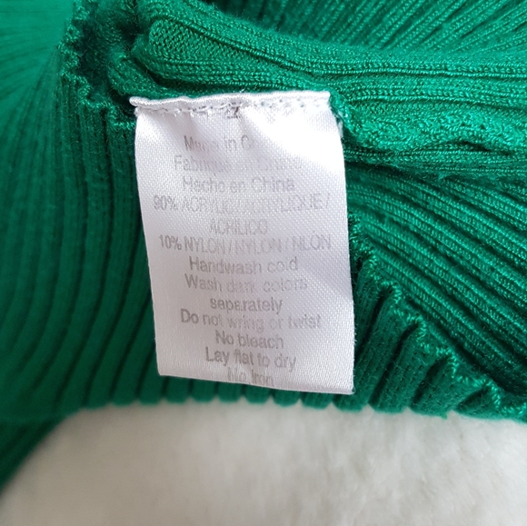 Streetwear Society Green V-neck Sweater - Picture 4 of 4